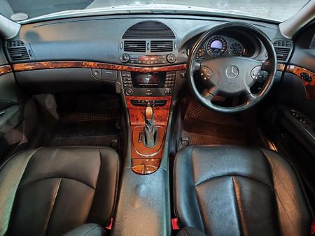 2002-Mercedes-Benz-E-Class-E-240-V6-Elegance-Auto_12