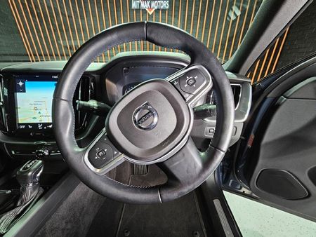 2019-Volvo-XC60-T5-Momentum-Auto-AWD_11