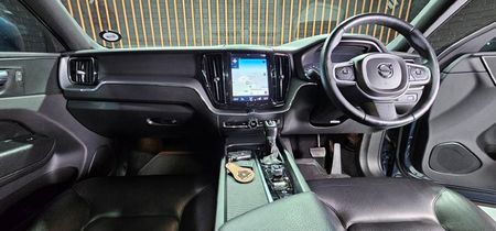 2019-Volvo-XC60-T5-Momentum-Auto-AWD_17