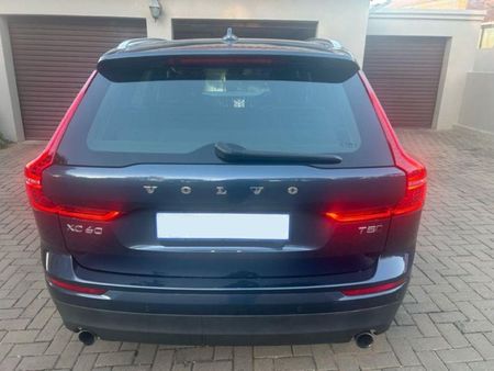 2019-Volvo-XC60-T5-Momentum-Auto-AWD_5