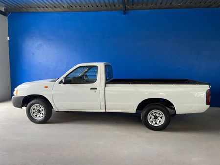 2011-Nissan-NP300-NISSAN-NP300-20-PETROL-SC_2