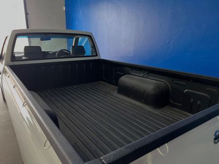 2011-Nissan-NP300-NISSAN-NP300-20-PETROL-SC_8