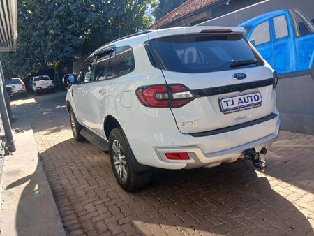 2019-Ford-Everest-32-TDCi-XLT-Auto_4