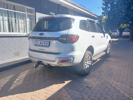 2019-Ford-Everest-32-TDCi-XLT-Auto_5