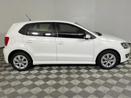 2014-Volkswagen-Polo-12-TDI-Bluemotion-5-dr_14