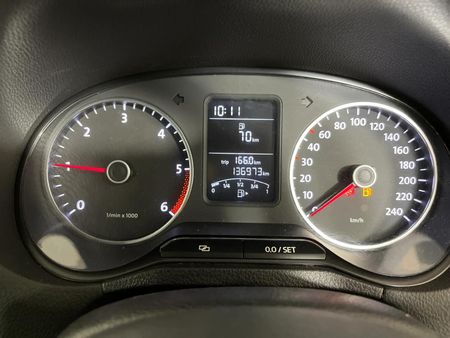 2014-Volkswagen-Polo-12-TDI-Bluemotion-5-dr_2