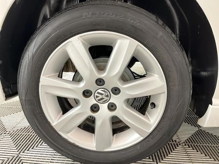 2014-Volkswagen-Polo-12-TDI-Bluemotion-5-dr_5
