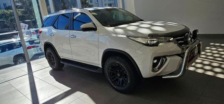 2019-Toyota-Fortuner-28-GD-6-4x4-Auto_13