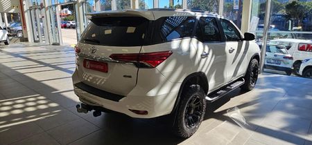 2019-Toyota-Fortuner-28-GD-6-4x4-Auto_8