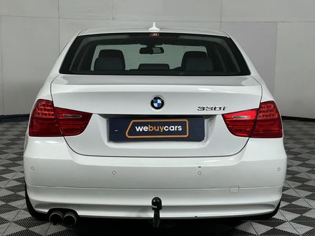 2012-BMW-3-Series-330i-Exclusive-Auto_17