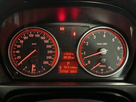 2012-BMW-3-Series-330i-Exclusive-Auto_2