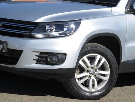 2013-Volkswagen-Tiguan-20-TDI-Bluemotion-Trend-Fun_8