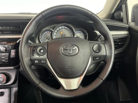 2015-Toyota-Corolla-16-Prestige_12