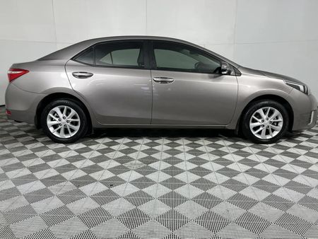 2015-Toyota-Corolla-16-Prestige_15