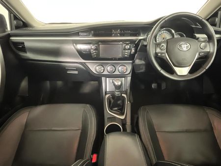 2015-Toyota-Corolla-16-Prestige_1