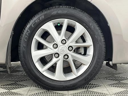 2015-Toyota-Corolla-16-Prestige_5