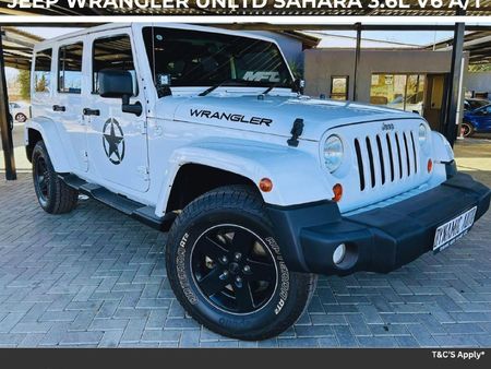 2012-Jeep-Wrangler-Unlimited-Sahara-36-V6-Auto_0