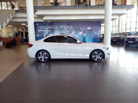 2016-BMW-2-Series-220d-Coupe-Sport-Auto_10