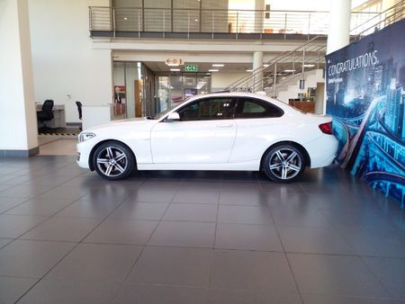 2016-BMW-2-Series-220d-Coupe-Sport-Auto_2