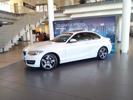 2016-BMW-2-Series-220d-Coupe-Sport-Auto_5