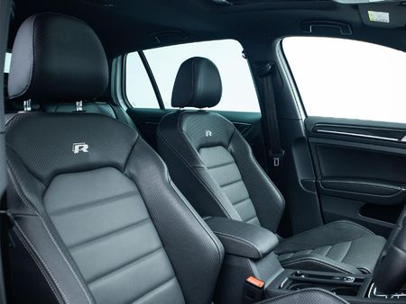 2019-Volkswagen-Golf-VII-20-TSI-R-Auto-228kW_16