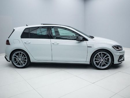 2019-Volkswagen-Golf-VII-20-TSI-R-Auto-228kW_3