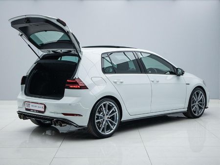 2019-Volkswagen-Golf-VII-20-TSI-R-Auto-228kW_5