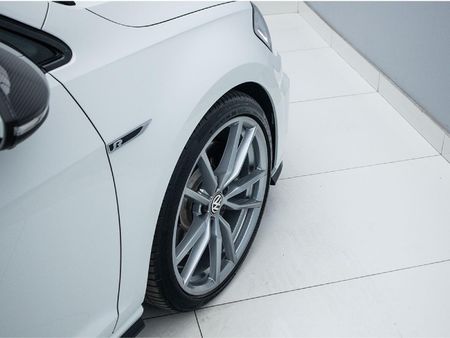 2019-Volkswagen-Golf-VII-20-TSI-R-Auto-228kW_6