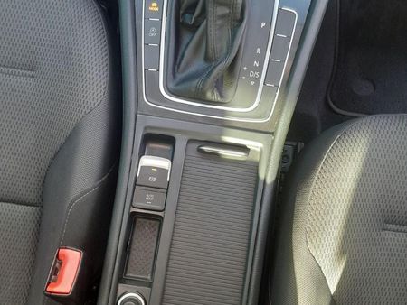 2020-Volkswagen-Golf-14-TSi-COMFORTLINE-R-LINE-DSG-AUTO_14
