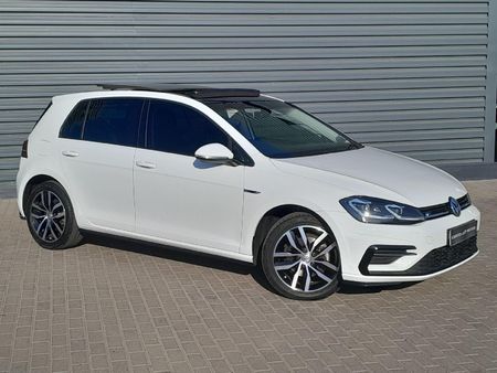 2020-Volkswagen-Golf-14-TSi-COMFORTLINE-R-LINE-DSG-AUTO_1