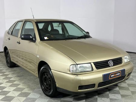 2003-Volkswagen-Polo-Classic-14_11