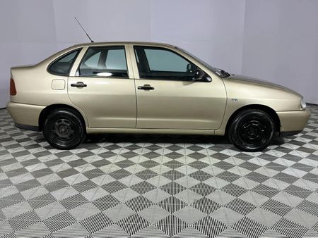 2003-Volkswagen-Polo-Classic-14_12