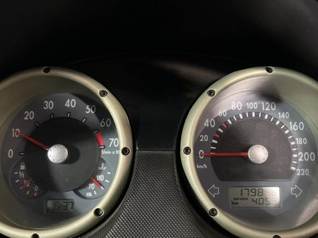 2003-Volkswagen-Polo-Classic-14_2