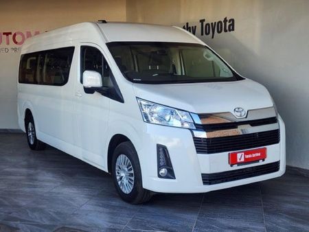 2020-Toyota-Quantum-28-GL-14-Seat_0