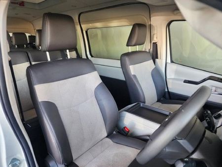 2020-Toyota-Quantum-28-GL-14-Seat_2