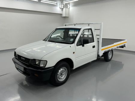 1999-Isuzu-KB-200-SWB_0