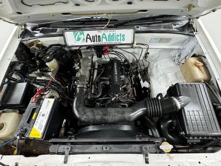 1999-Isuzu-KB-200-SWB_10
