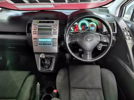 2009-Toyota-Verso-160-SX_7