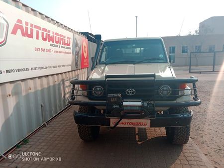2001-Toyota-Land-Cruiser-70-42-Diesel-Single-Cab_1