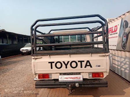 2001-Toyota-Land-Cruiser-70-42-Diesel-Single-Cab_4