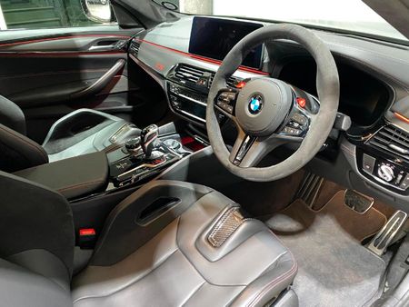 2022-BMW-M5-CS-M-DCT_10