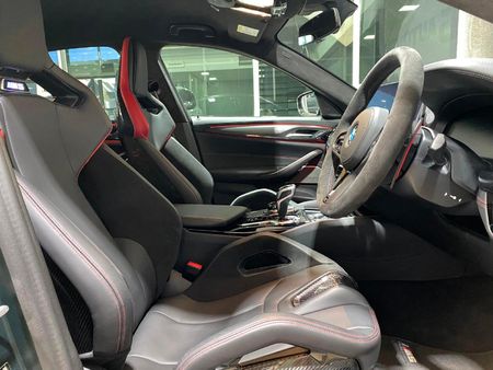 2022-BMW-M5-CS-M-DCT_11