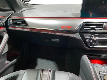 2022-BMW-M5-CS-M-DCT_14