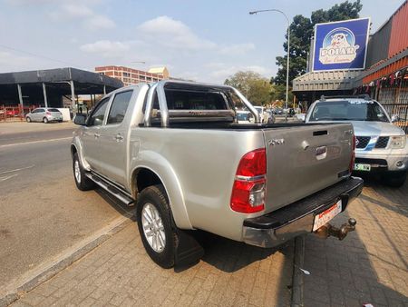 2012-Toyota-Hilux-30-D-4D-Heritage-Raised-Body-Double-Cab_2