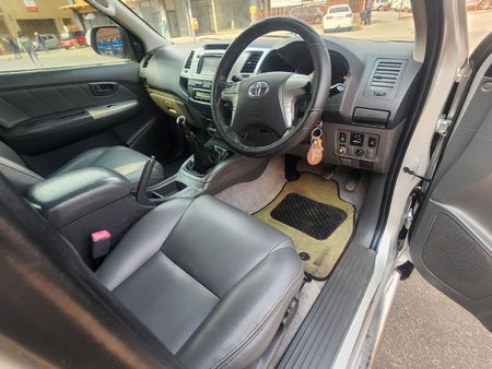2012-Toyota-Hilux-30-D-4D-Heritage-Raised-Body-Double-Cab_5