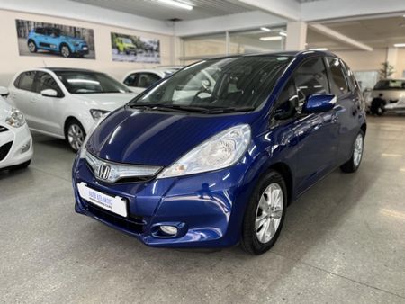 2011-Honda-Jazz-13-Hybrid_3