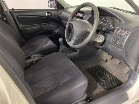 2001-Toyota-Corolla-160i-GLE_9