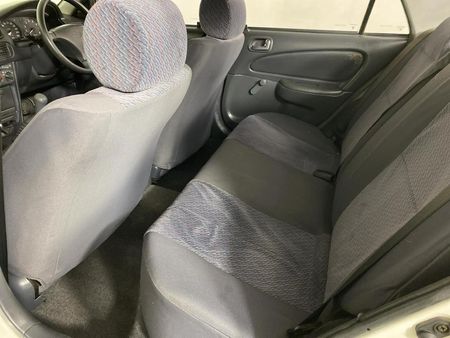 2001-Toyota-Corolla-160i-GLE_3