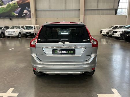 2014-Volvo-XC60-T5-Excel-Auto-Drive-E_3