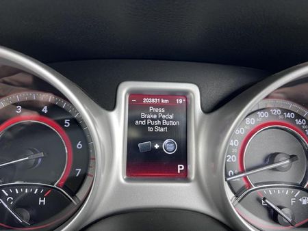 2013-Dodge-Journey-36-V6-SXT-Auto_9